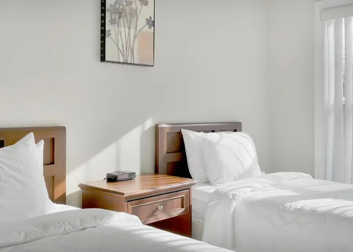 Greenport hotels near Kontokosta Winery