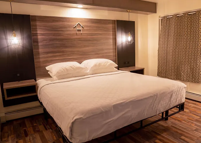 Rochester hotels near George Eastman Museum