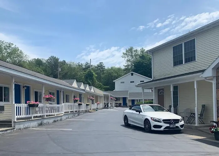 Lake George Motels