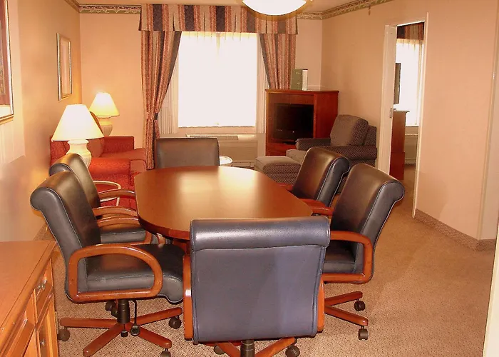 Nanuet hotels near Children's Park of Ramapo