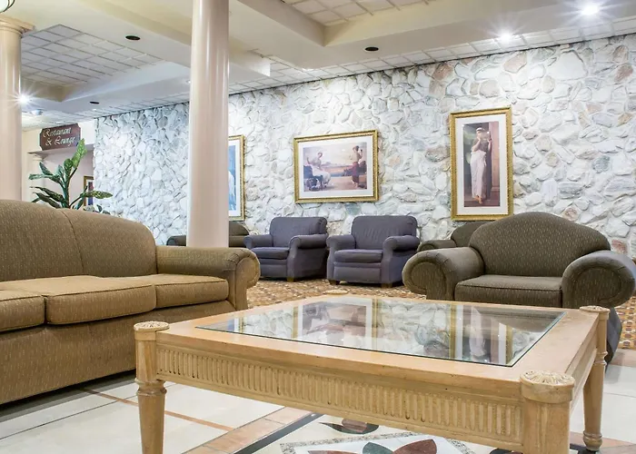 Batavia hotels near Holland Land Office Museum