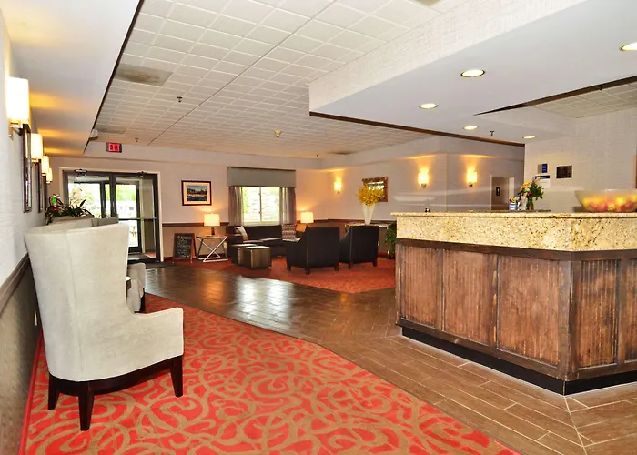 Saranac Lake Hotels
