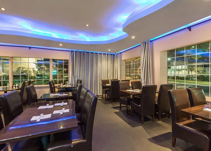 Hicksville Hotels
