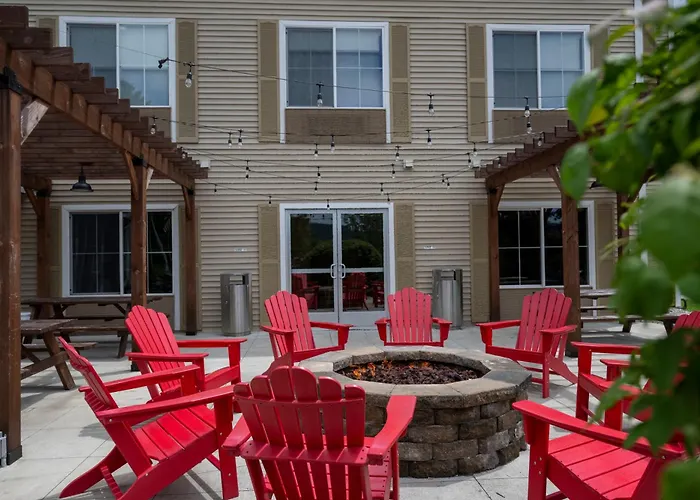 Bolton Landing Hotels