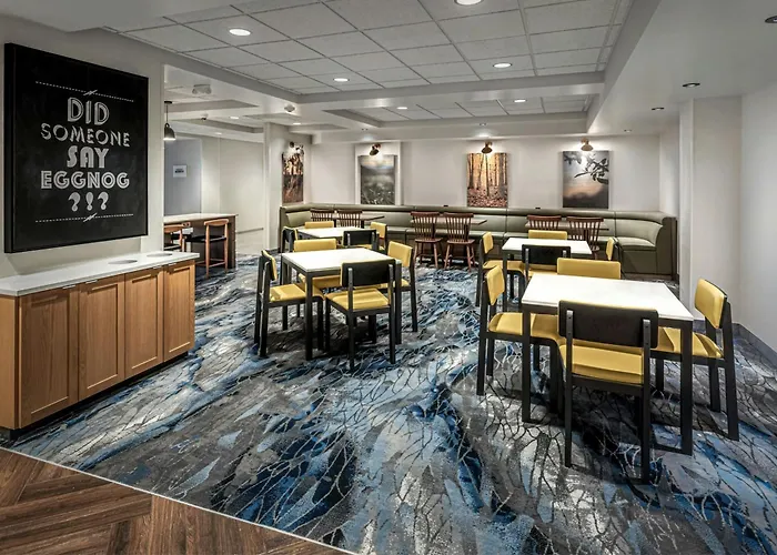 Rome hotels near Mohawk River Trail