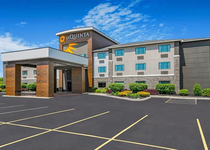 Le Roy Hotels