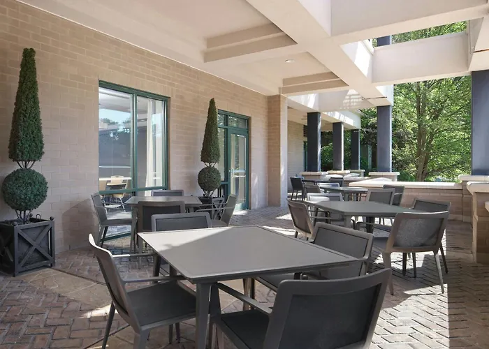 Saratoga Springs hotels near New York State Military Museum
