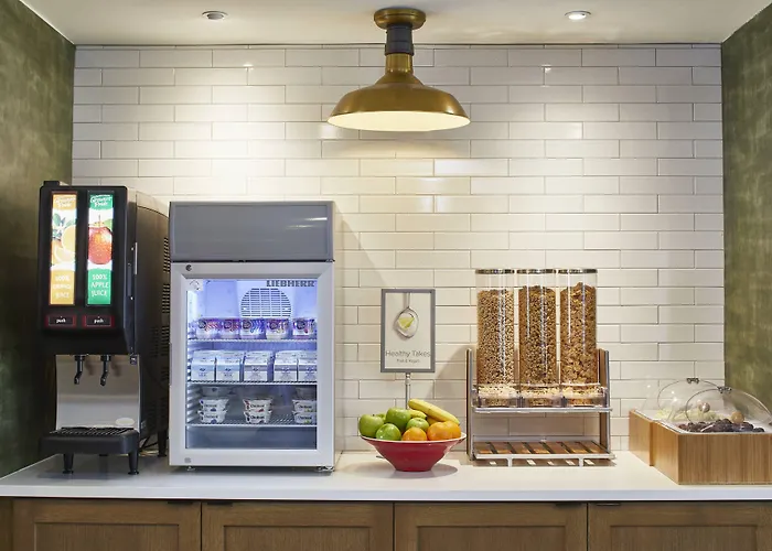 Fairfield Inn & Suites By Marriott Albany Airport