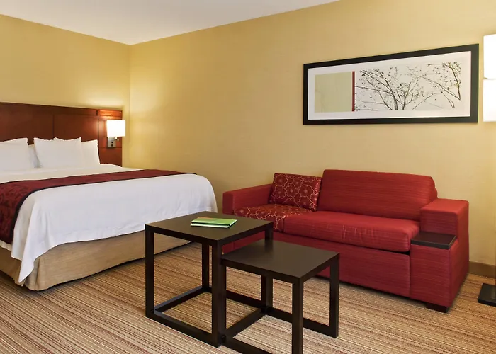 Newburgh Hotels