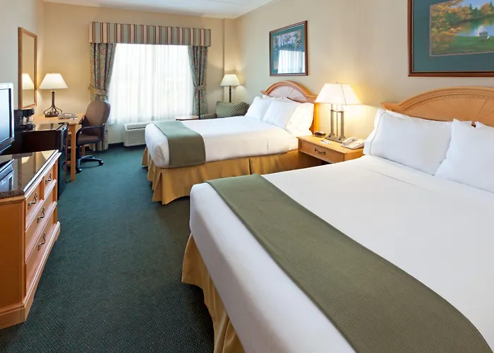 Chaumont Hotels