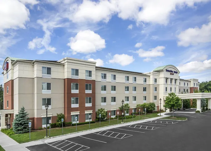 Bellport Hotels