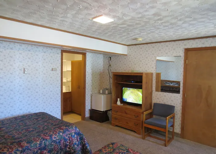 Lake 'N Pines Motel Cooperstown