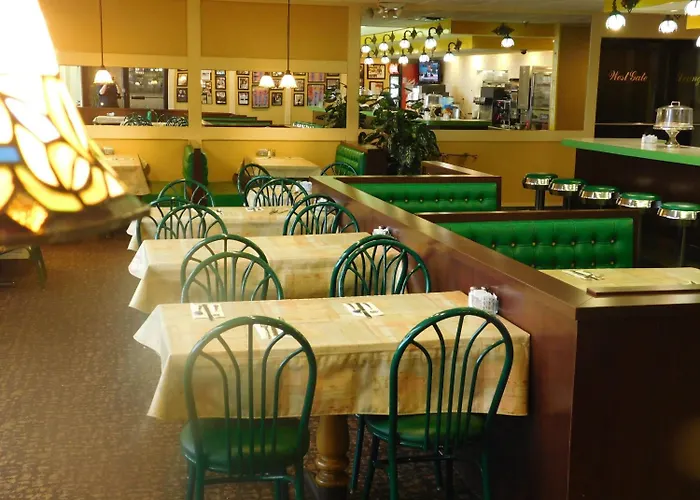Nyack hotels near Nyack Beach State Park