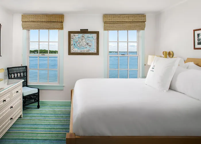 Shelter Island Hotels
