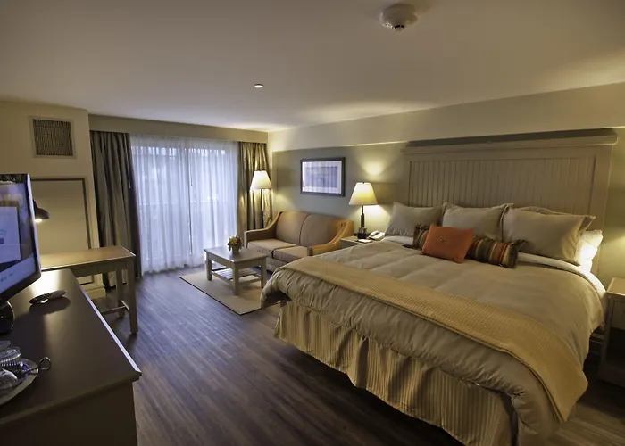 Clayton hotels near Thousand Islands Museum