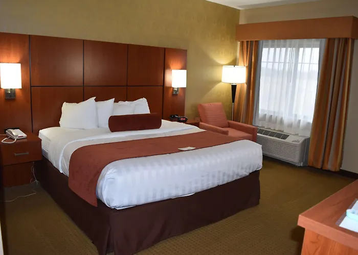 Best Western Plus Finger Lakes Inn & Suites Cortland