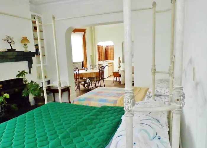 New York Bed & Breakfasts 