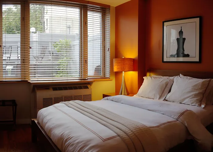 New York Guest Houses