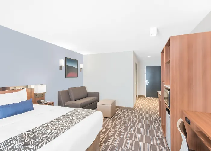 Bainbridge Hotels
