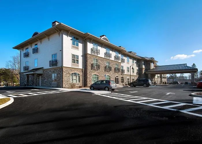 New Paltz hotels near Samuel Dorsky Museum of Art