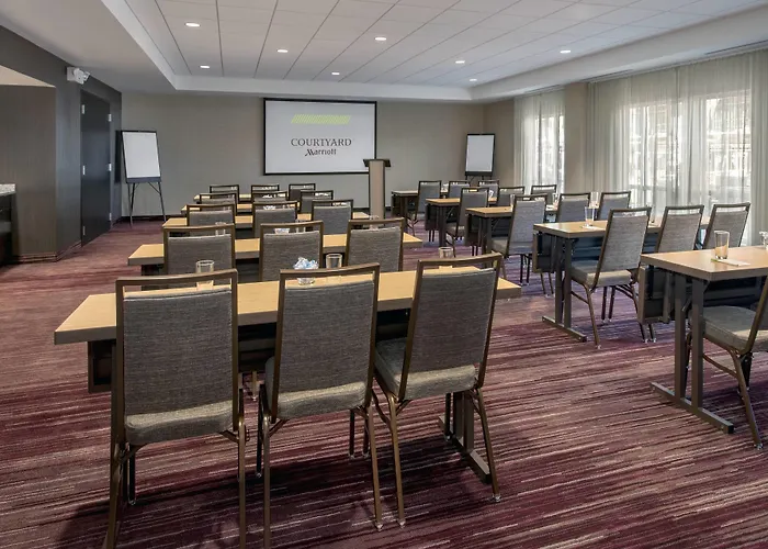 Pet friendly Courtyard By Marriott Schenectady At Mohawk Harbor Hotel