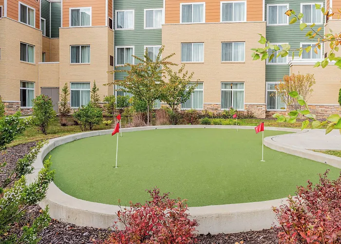 Fishkill Hotels