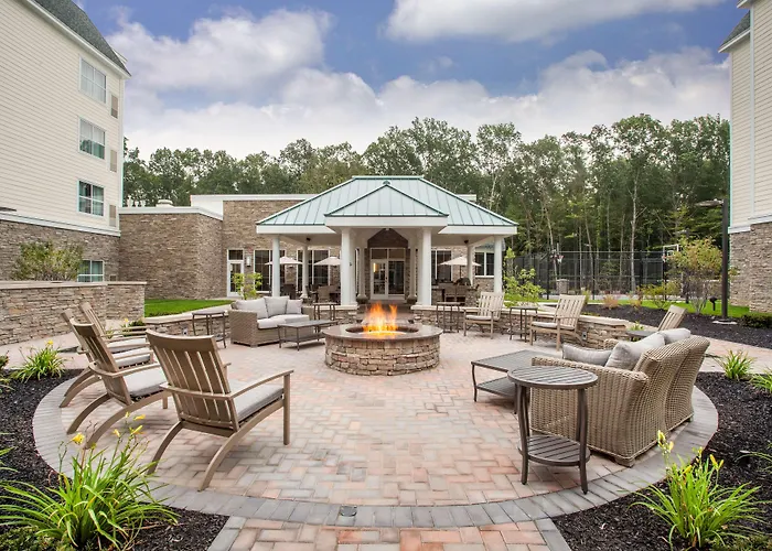 Saratoga Springs Hotels With Pool