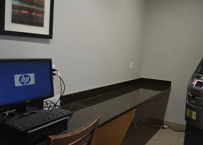 Quality Inn & Suites Syracuse - Carrier Circle East Syracuse