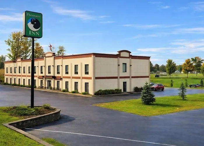 Carthage Hotels