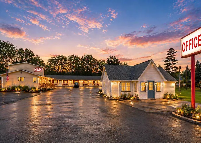 Pet friendly Oyo Hotel Starlite Seneca Falls