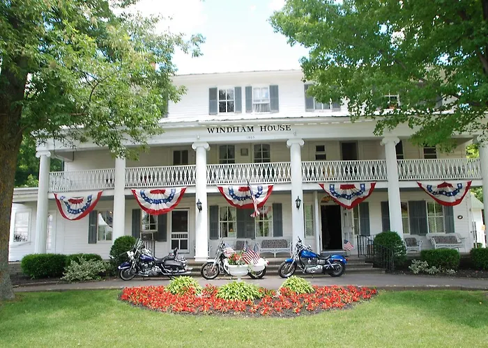 Christman'S Windham House Hotel