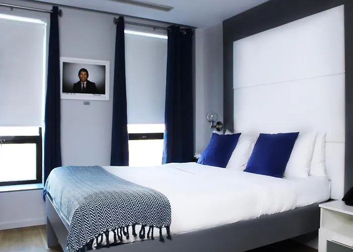 New York hotels near City Hall Park